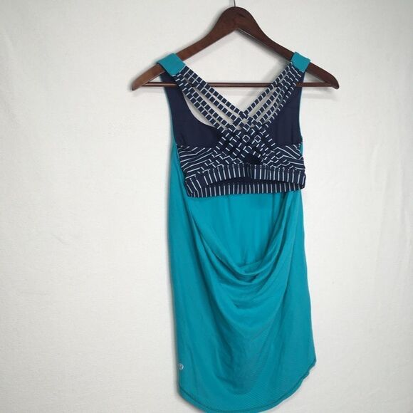 Lululemon Blue Tropics Parallel Stripe Wild  Tank Sz 4 - Picture 8 of 13